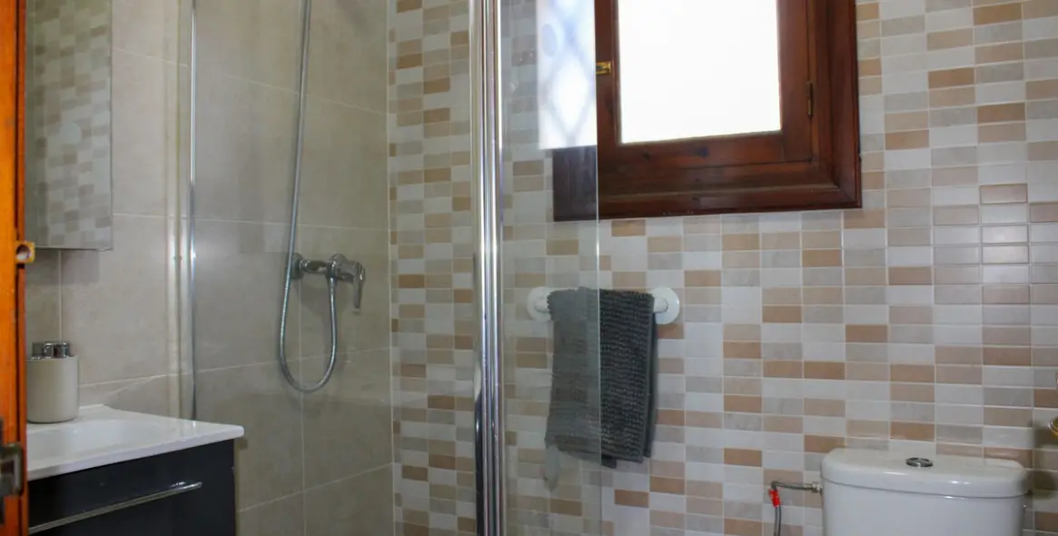 Продажа  отдельно стоящей виллы в Nerja 13