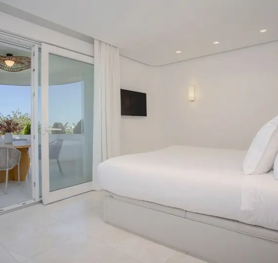 Sale of middle floor apartment in Guadalmina Alta