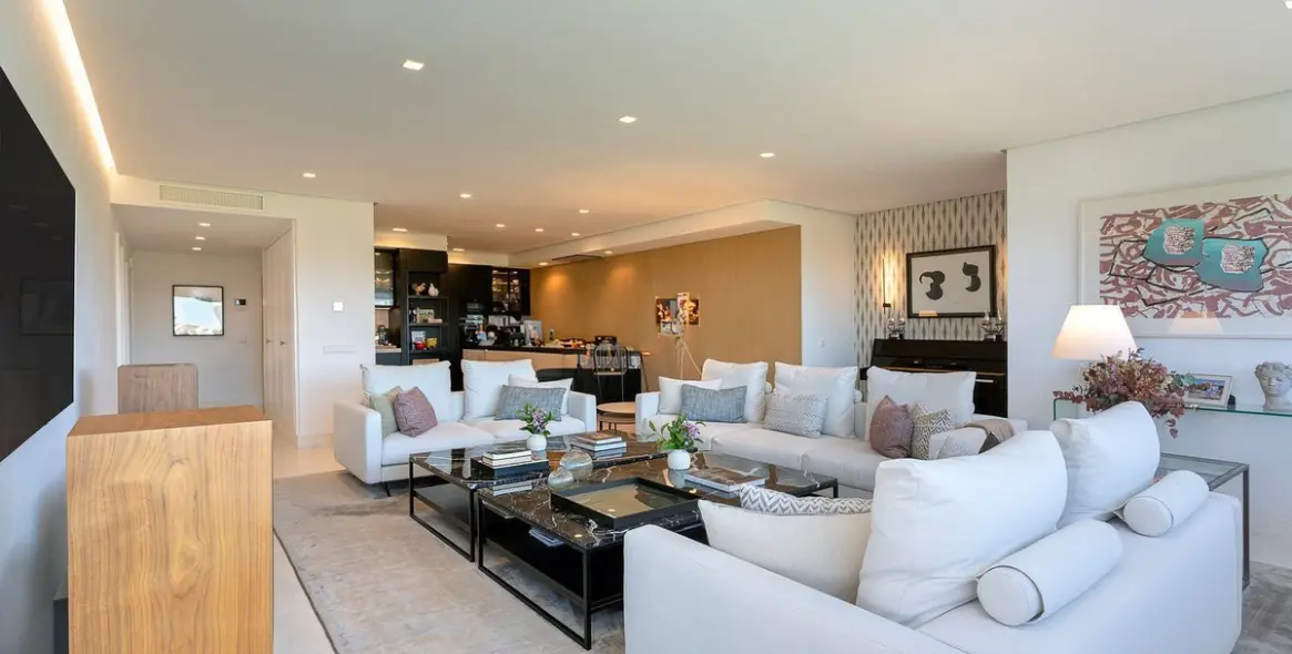 Sale of middle floor apartment in Guadalmina Alta 7