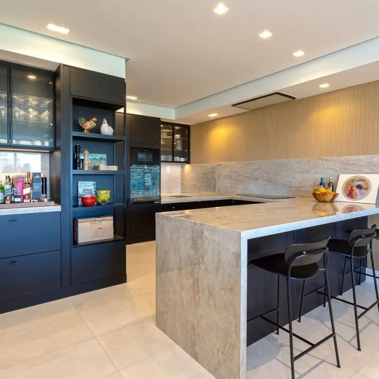 Sale of middle floor apartment in Guadalmina Alta