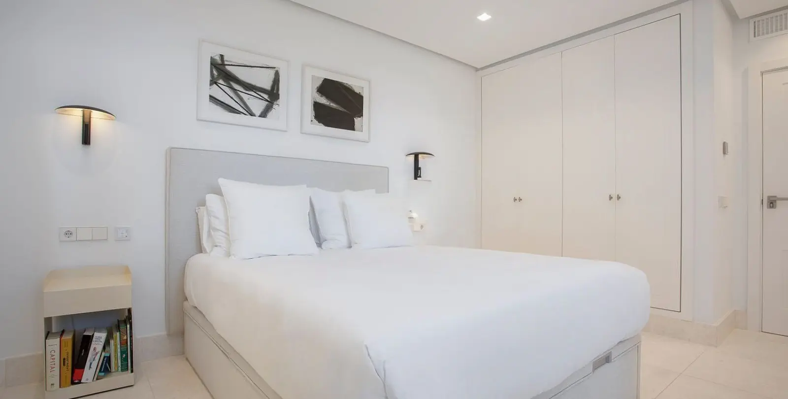 Venta de apartamento en planta media en Guadalmina Alta 6