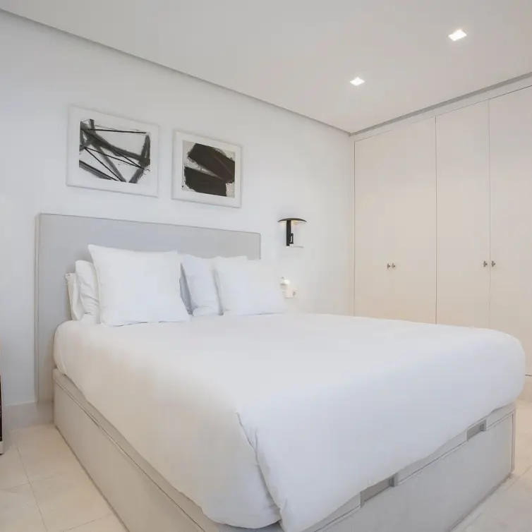 Sale of middle floor apartment in Guadalmina Alta