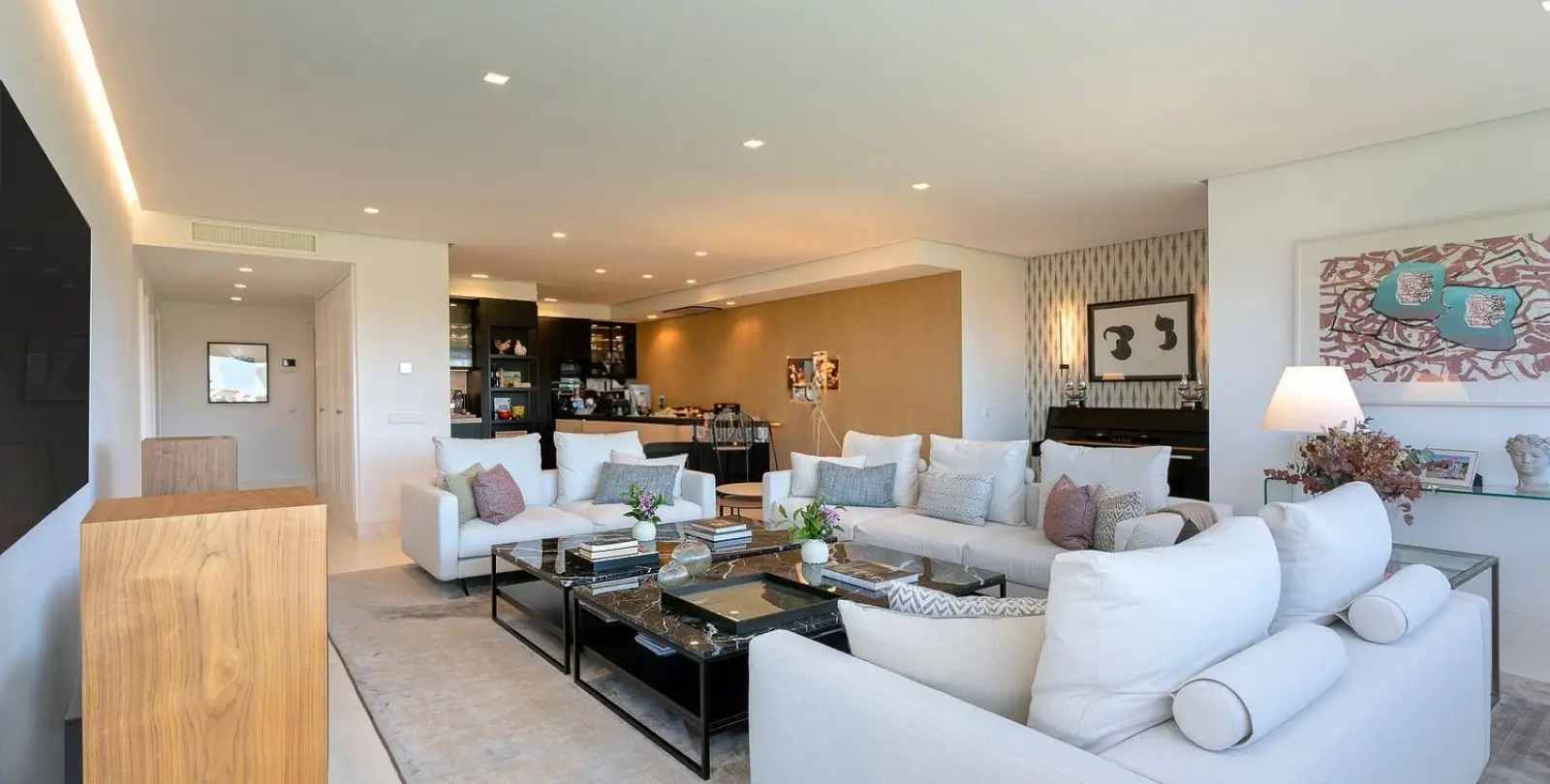 Venta de apartamento en planta media en Guadalmina Alta 7