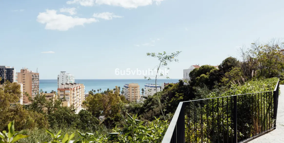 Sale of townhouse in Benalmadena Costa 25
