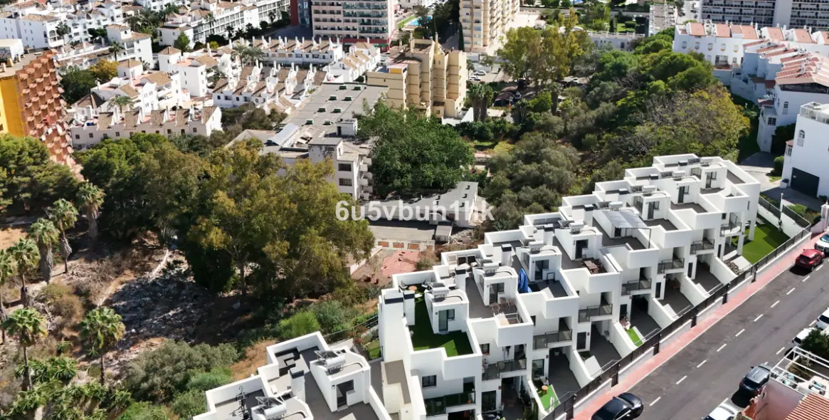 Sale of townhouse in Benalmadena Costa 38