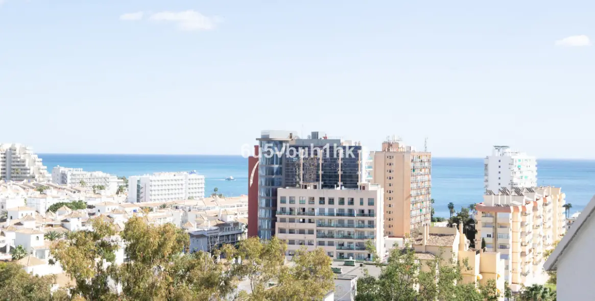 Sale of townhouse in Benalmadena Costa 10