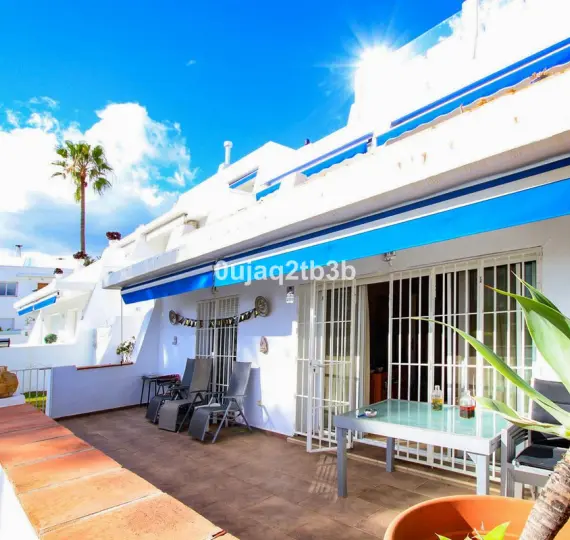 Продажа апартаментов на первом этаже в Nueva Andalucía