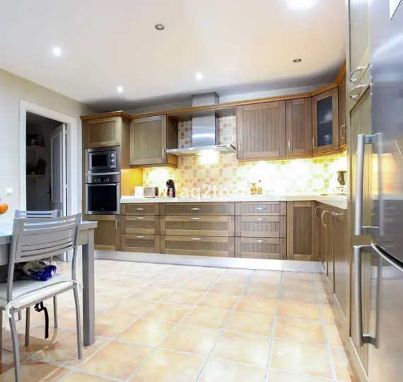 Продажа апартаментов на первом этаже в Nueva Andalucía