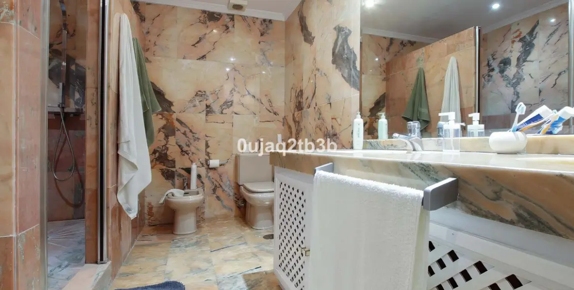 Продажа апартаментов на первом этаже в Nueva Andalucía 8