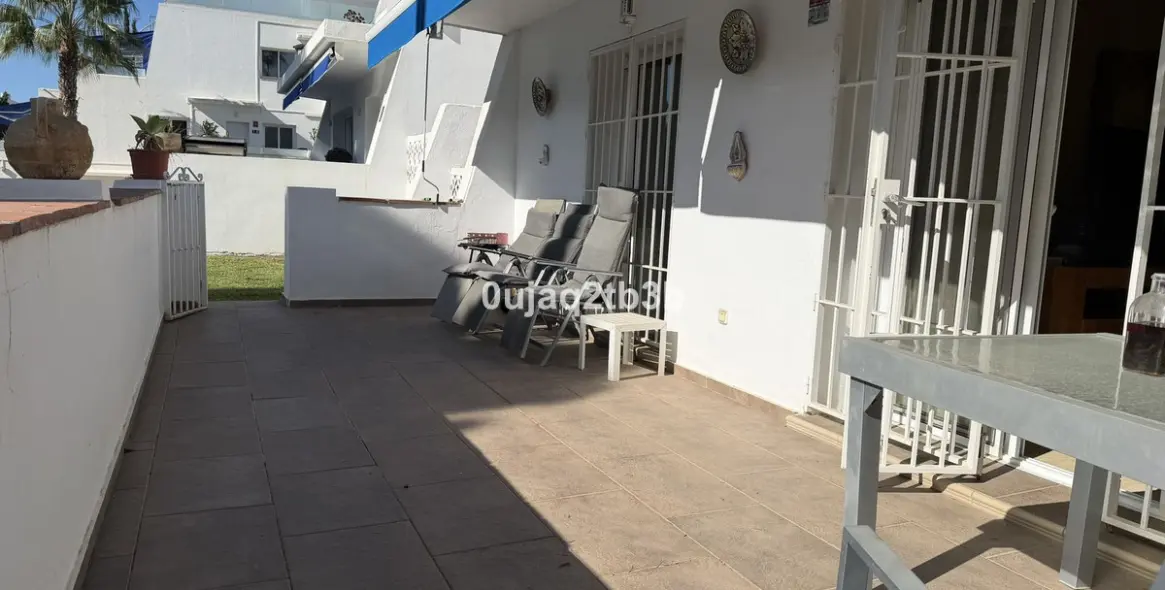 Venta de apartamento en planta baja en Nueva Andalucía 21