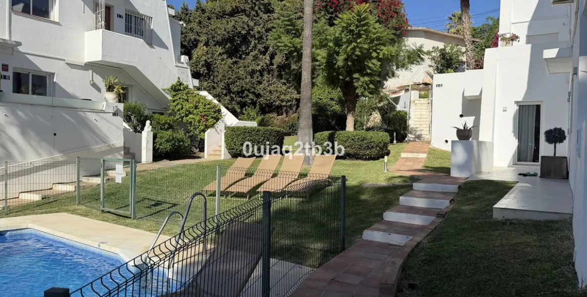 Venta de apartamento en planta baja en Nueva Andalucía 24