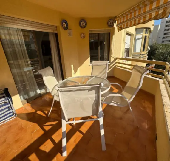 Sale of middle floor apartment in Marbella