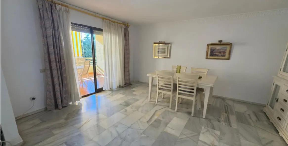 Sale of middle floor apartment in Marbella 5