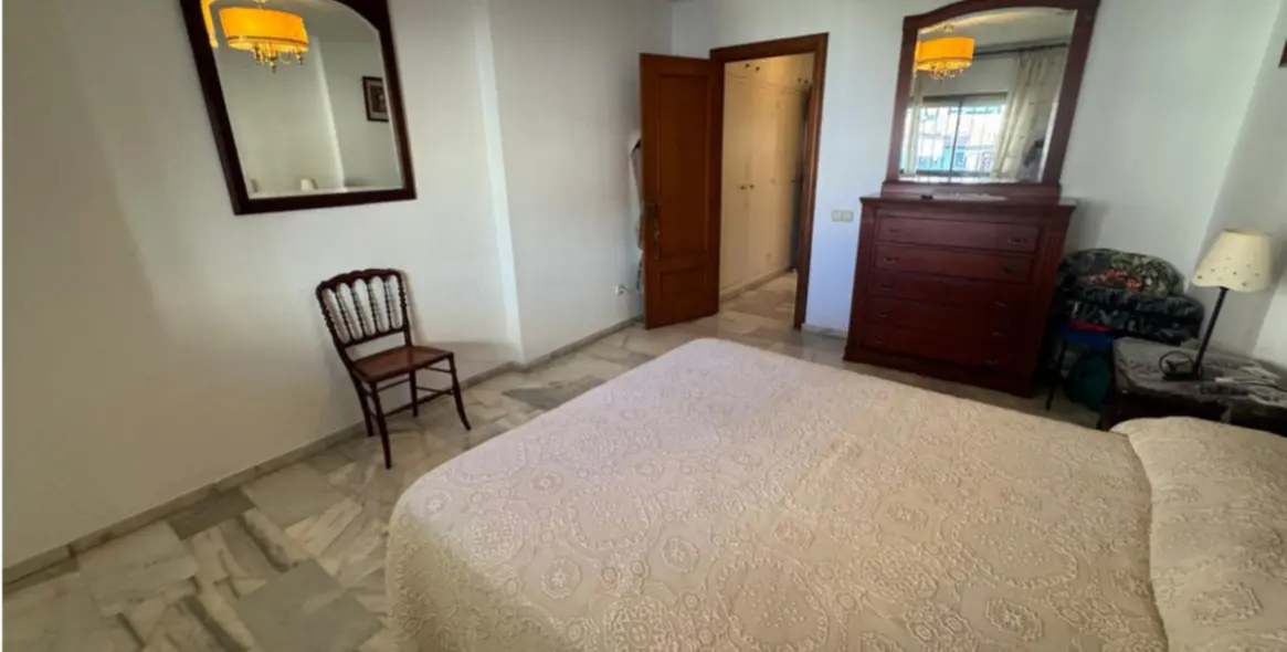 Sale of middle floor apartment in Marbella 14