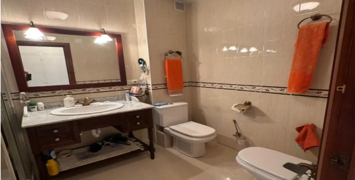 Sale of middle floor apartment in Marbella 16