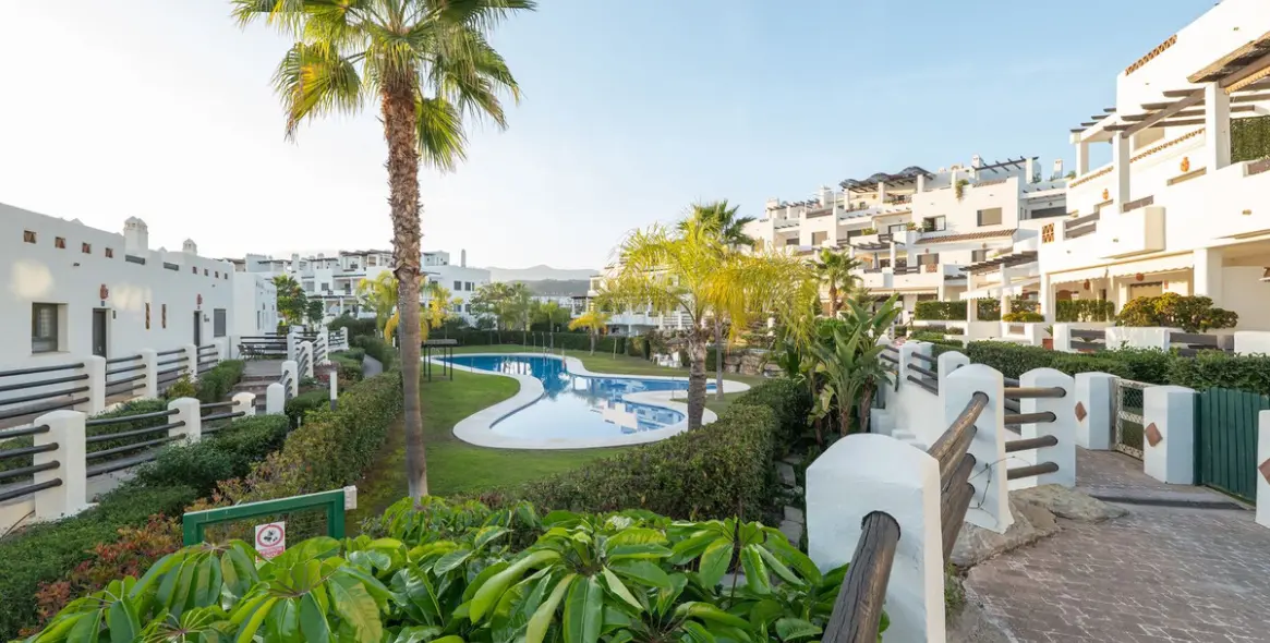 Продажа апартаментов на первом этаже в Selwo 25