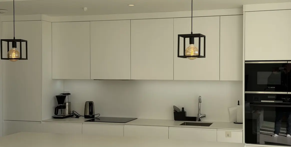 Продажа апартаментов на среднем этаже в Higueron 11