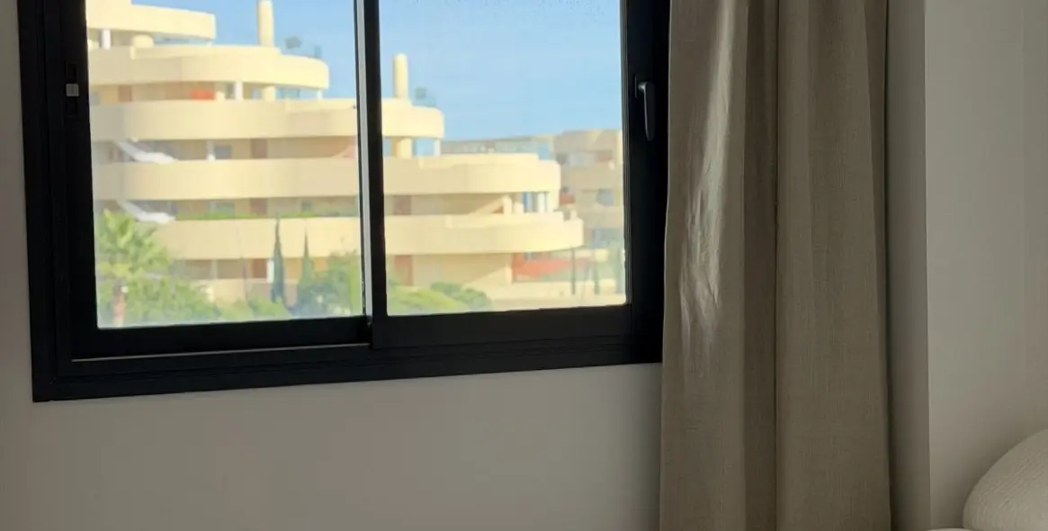 Продажа апартаментов на среднем этаже в Higueron 17