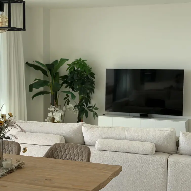 Sale of middle floor apartment in Higueron