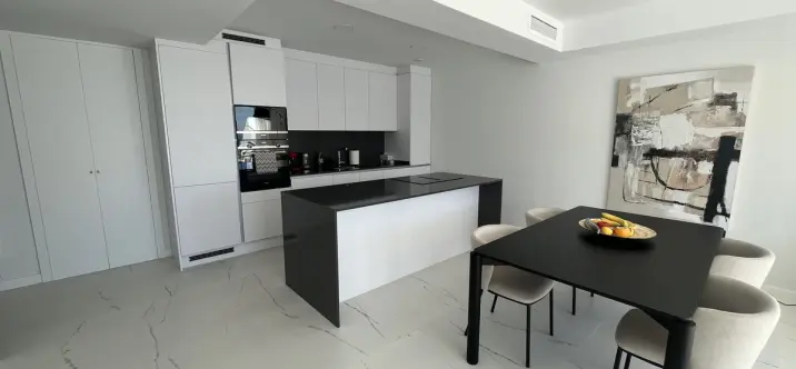 Middle floor apartment R5219524 3