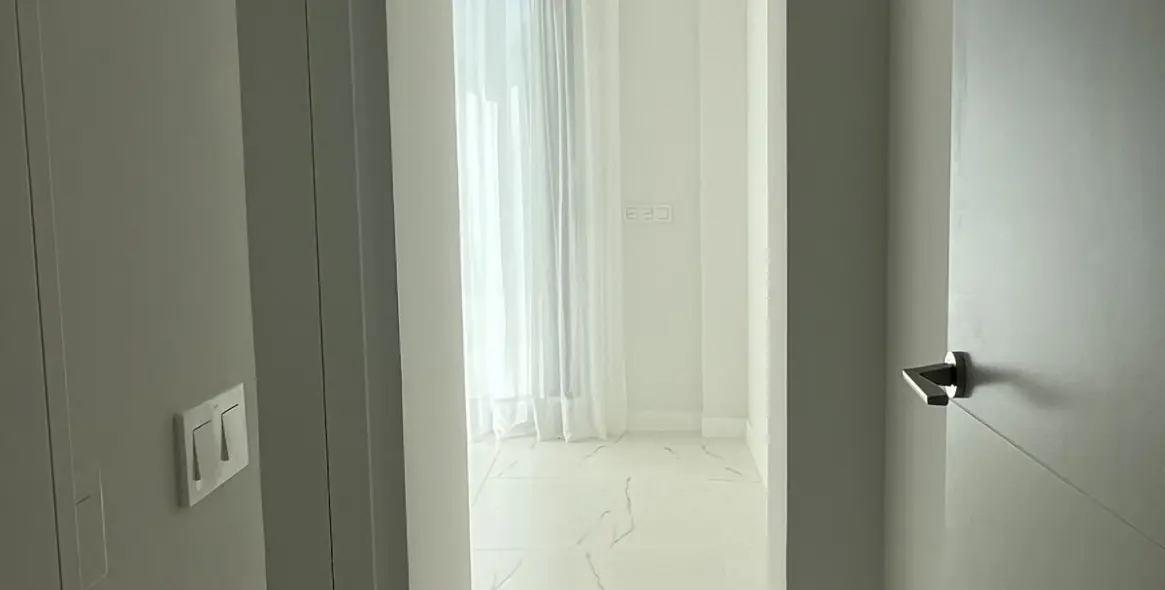 Sale of middle floor apartment in Casares 18