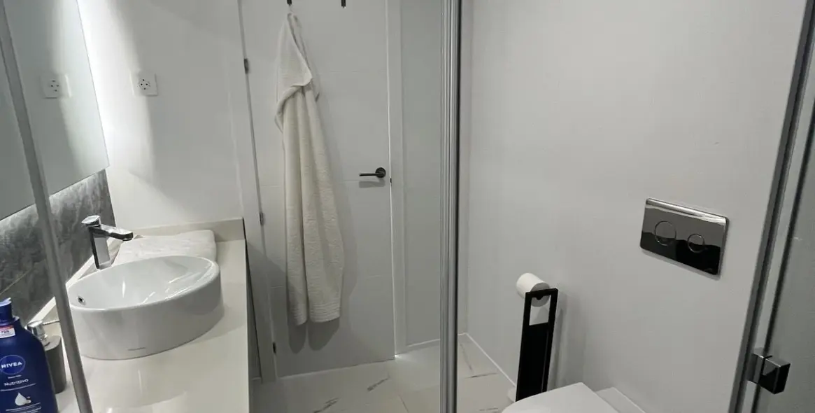 Продажа апартаментов на среднем этаже в Casares 26