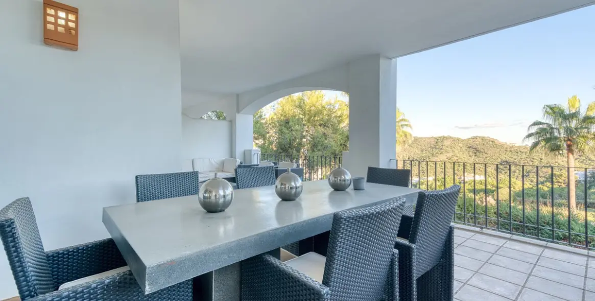 Sale of middle floor apartment in La Quinta 3