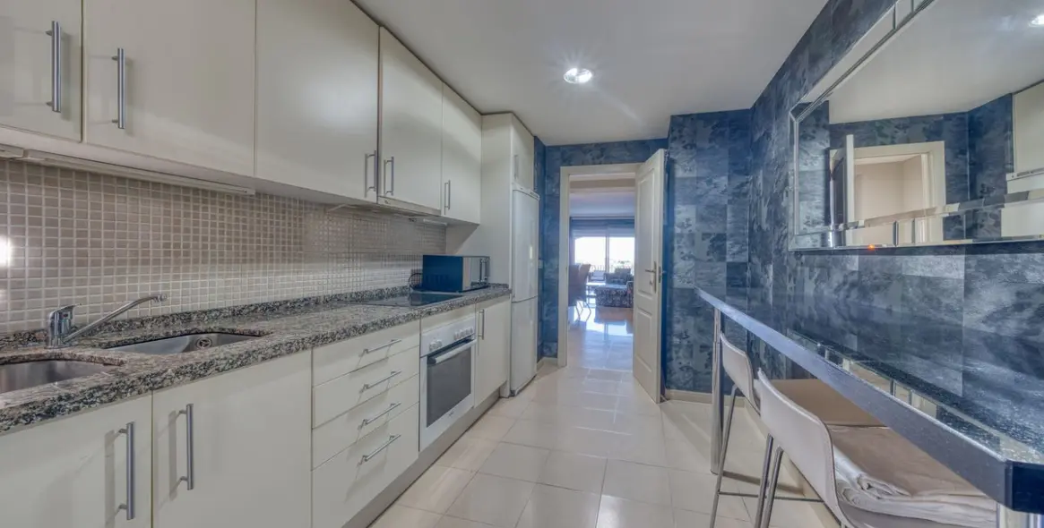 Sale of middle floor apartment in La Quinta 15