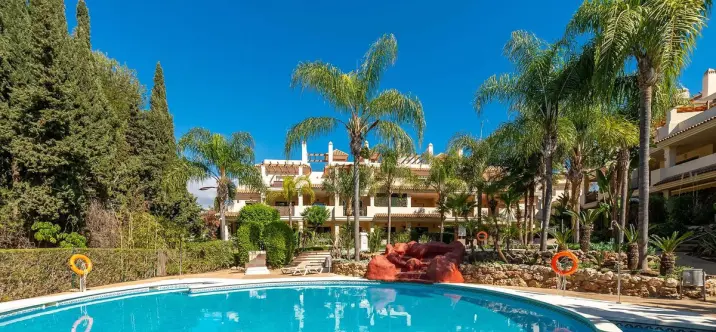 Продажа апартаментов на первом этаже в Nueva Andalucía 3