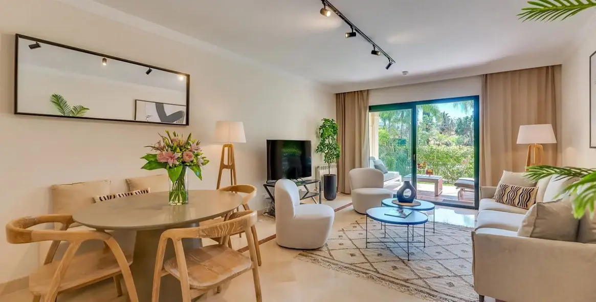 Продажа апартаментов на первом этаже в Nueva Andalucía 7