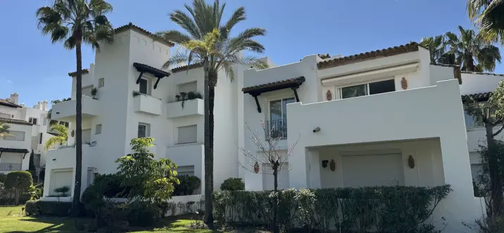 Продажа апартаментов на первом этаже в Costalita 1