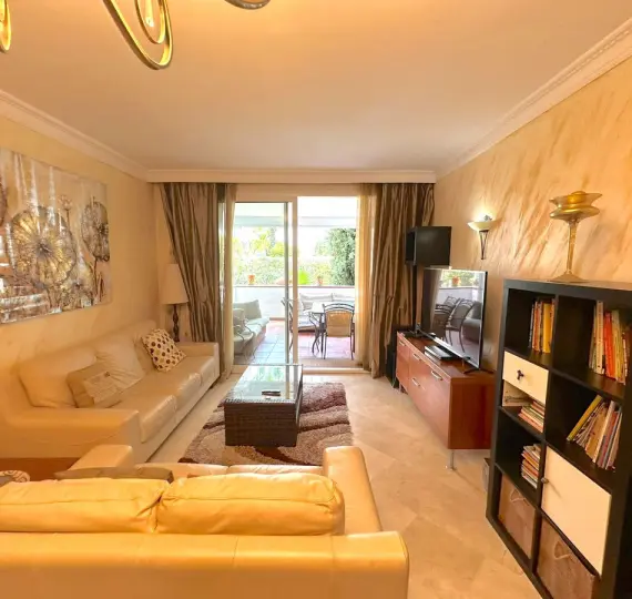 Продажа апартаментов на первом этаже в Costalita