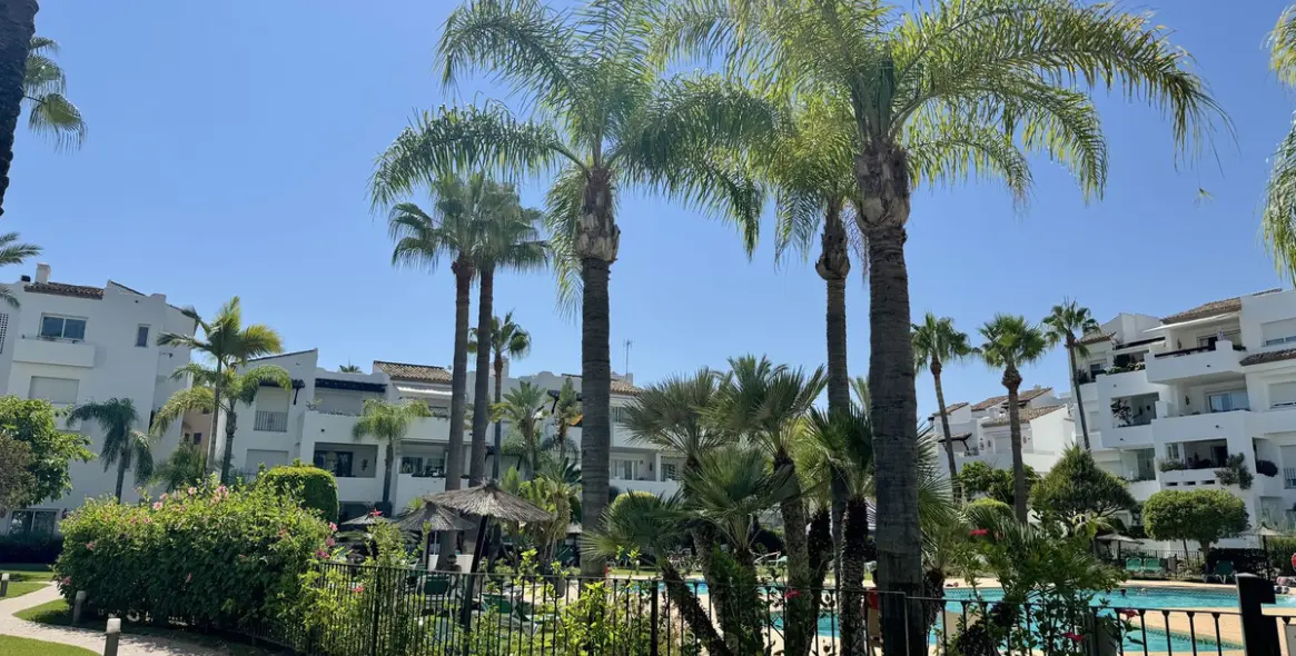 Продажа апартаментов на первом этаже в Costalita 39