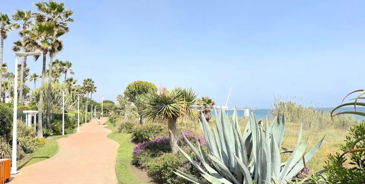 Продажа апартаментов на первом этаже в Costalita 44