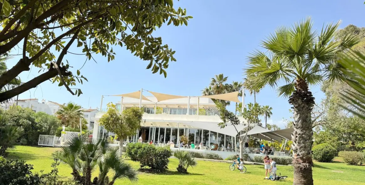 Продажа апартаментов на первом этаже в Costalita 45