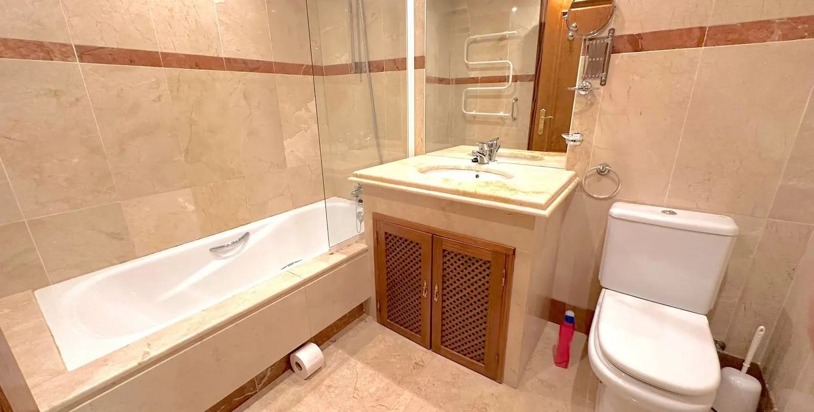Sale of ground floor apartment in Costalita 24