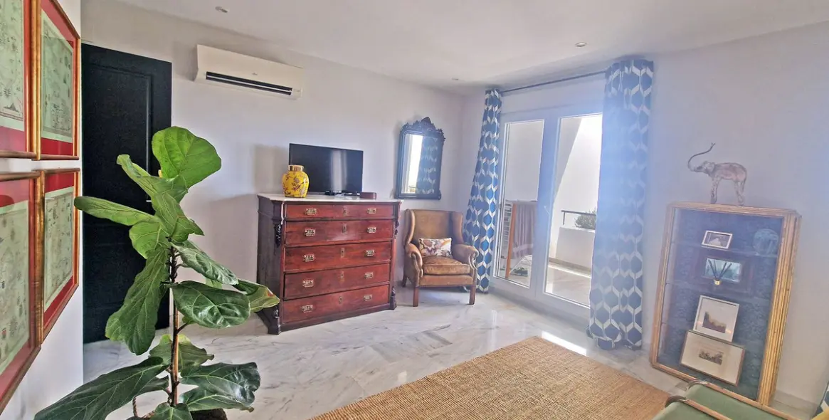 Продажа таунхауса в Calahonda 54