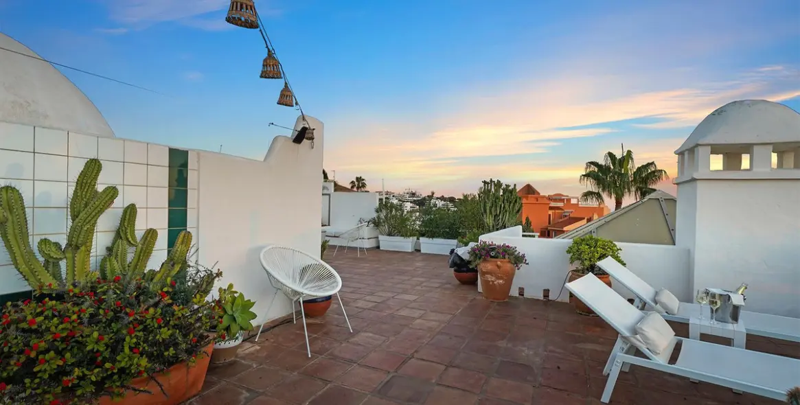 Sale of penthouse duplex in Reserva de Marbella 3