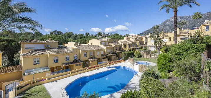 Venta de casa pareada en Marbella 0