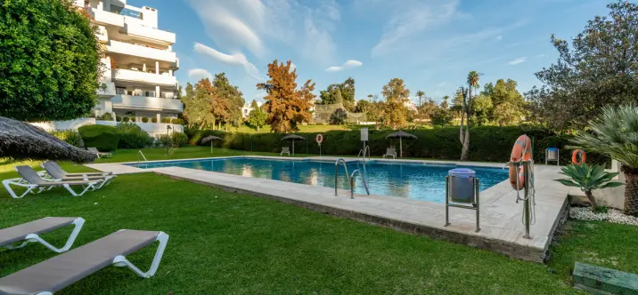 Продажа апартаментов на первом этаже в Guadalmina Alta 0