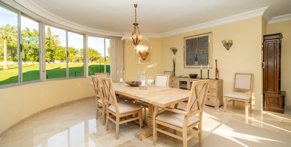 Продажа апартаментов на первом этаже в Guadalmina Alta 10