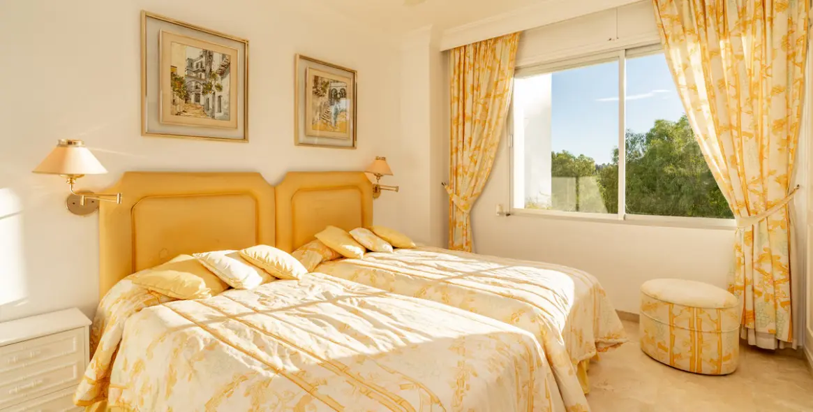 Продажа апартаментов на первом этаже в Guadalmina Alta 17