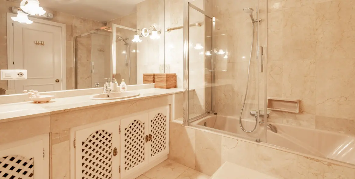 Продажа апартаментов на первом этаже в Guadalmina Alta 18