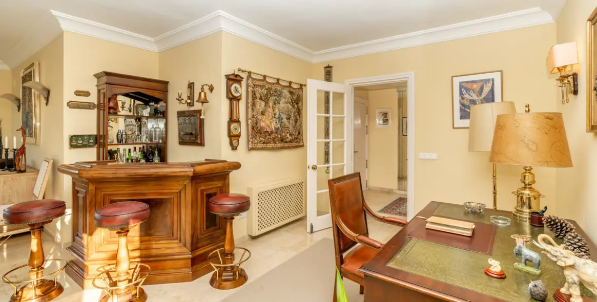 Продажа апартаментов на первом этаже в Guadalmina Alta 9