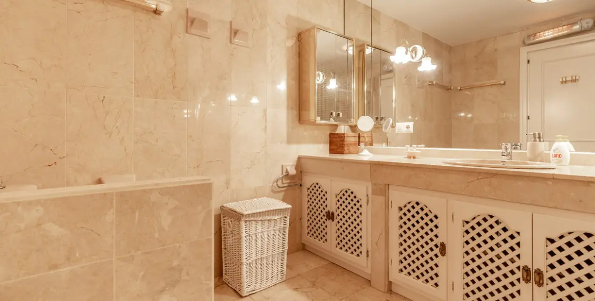 Продажа апартаментов на первом этаже в Guadalmina Alta 17