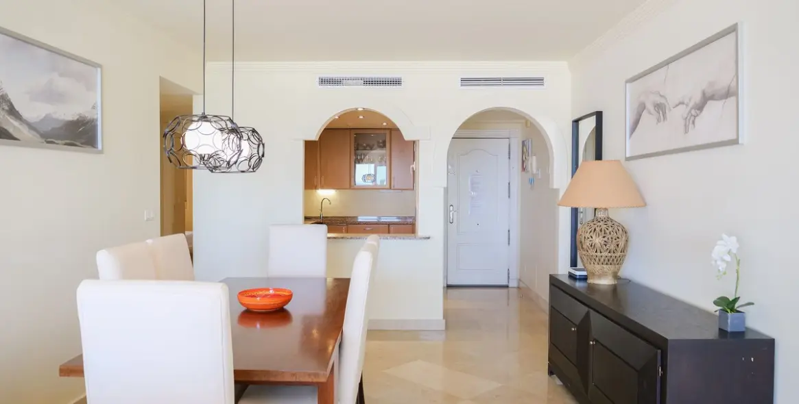 Sale of middle floor apartment in Estepona (district Estepona) 8