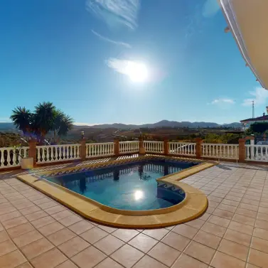 Sale of detached villa in Alcaucín