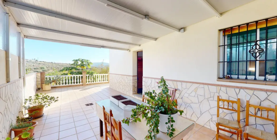 Sale of detached villa in Alcaucín 6