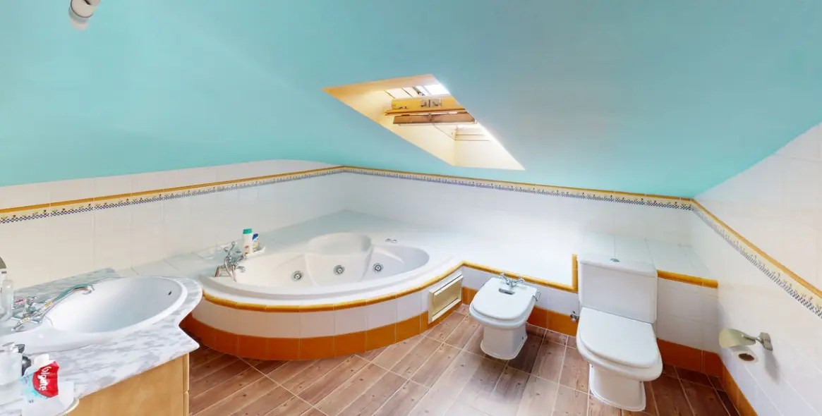 Продажа  отдельно стоящей виллы в Alcaucín 35