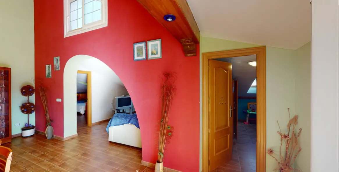 Продажа  отдельно стоящей виллы в Alcaucín 44